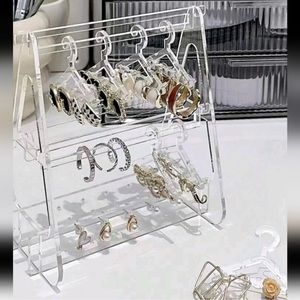 Three Tier Jewelry & Earring Hangers’ holder